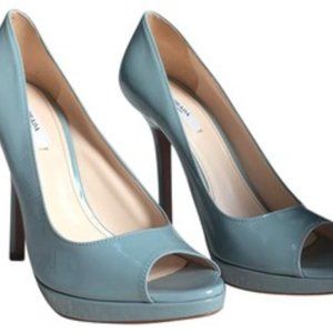Like New Prada Vernice Patent Pump Size 38 (7.5)